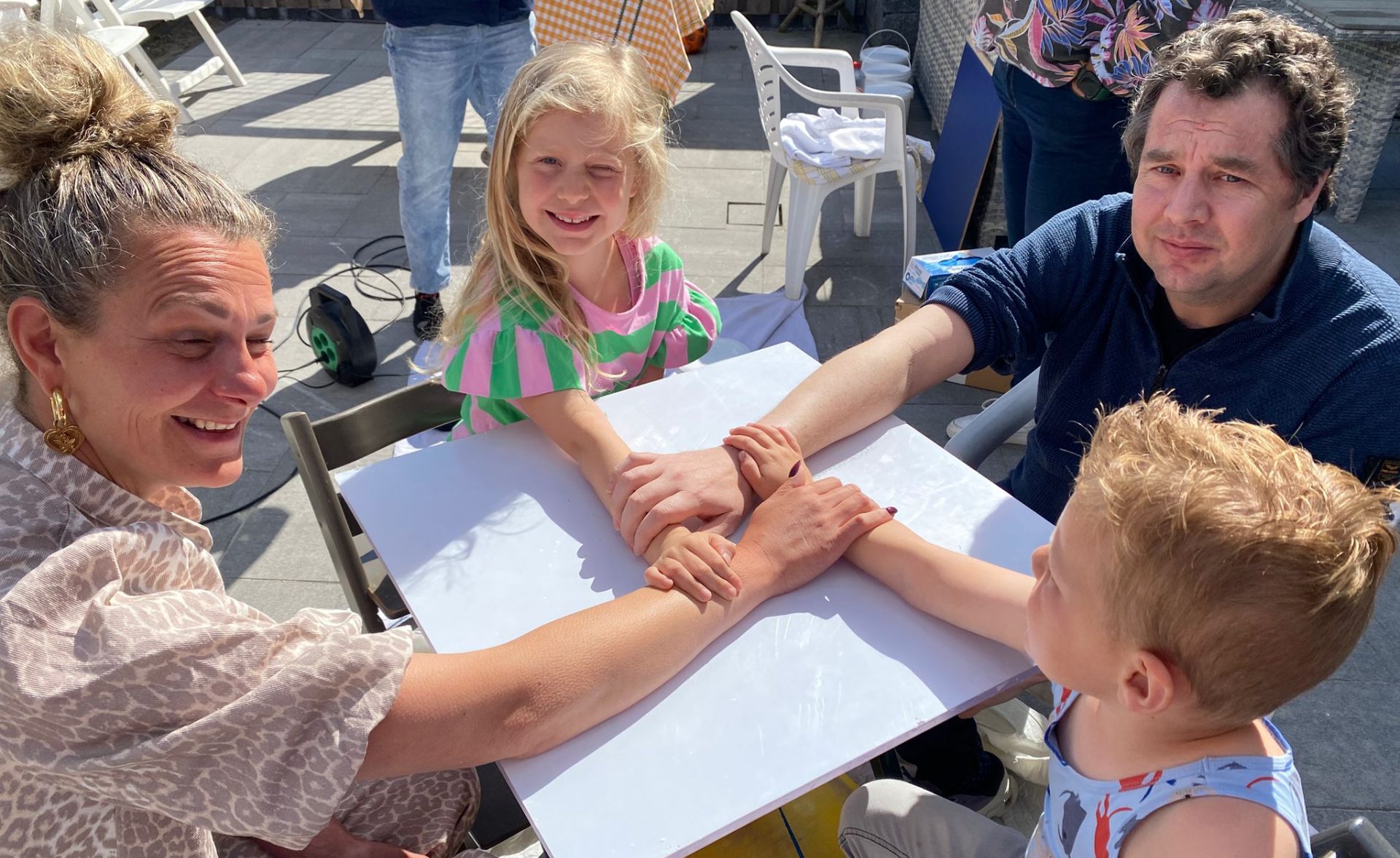 Featured image for “Droomdag voor een lief gezin”